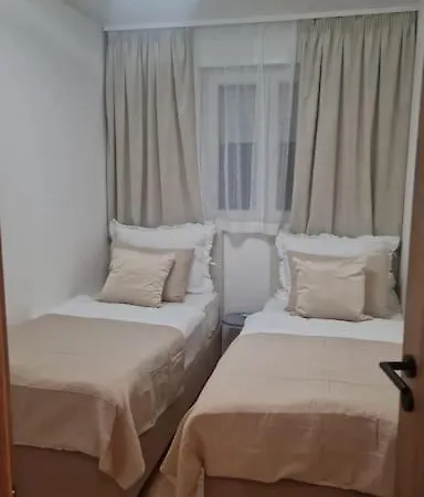 Komforan Smjestaj Za 5 Osoba Daire