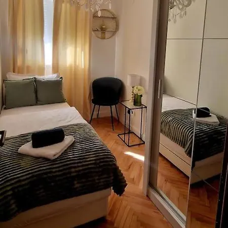 Komforan Smjestaj Za 5 Osoba Solin